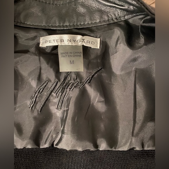 Peter Nygard 100% Leather Vest with Fabric Sleeves - Picture 5 of 8